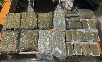 Atrapan al conductor de un bus con 20 paquetes de marihuana