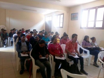 Una oficina itinerante del SEGIP presta atención en Las Carreras