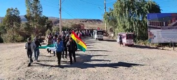 Vecinos de los barrios Recreo I y II y la Vendimia salen en marcha de protesta