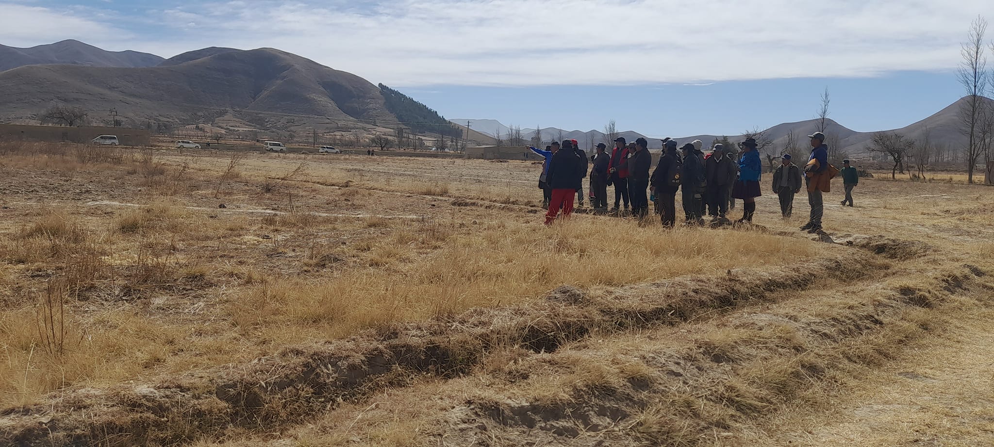 Productores agropecuarios ven daño a sus terrenos por falta de combustible